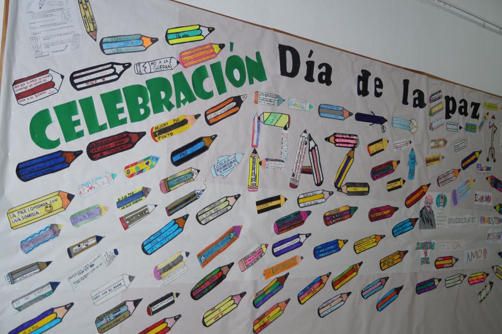 PANEL CON TRABAJOS 2